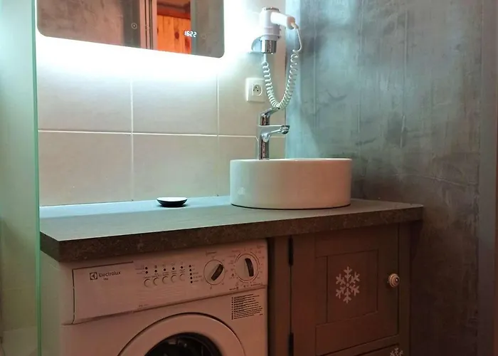 Bel 6/8 Pers Avec Balcon, Au Coeur De - Fr-1-545-21 * Val Thorens